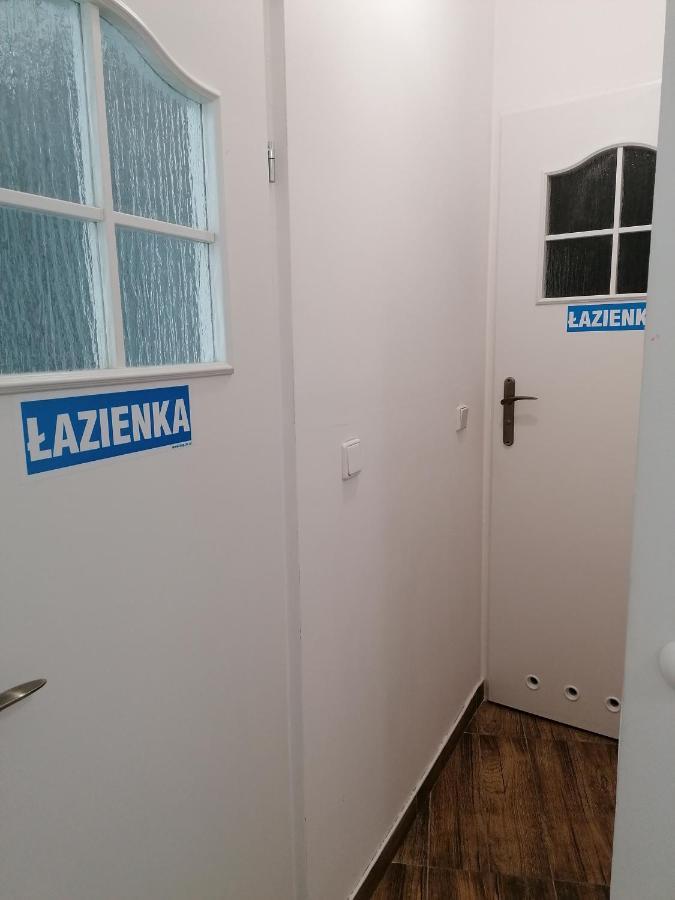Hostel Tulip - Pokoj 2 Ze Wspolna Lazienka I Kuchnia 슈체친 외부 사진