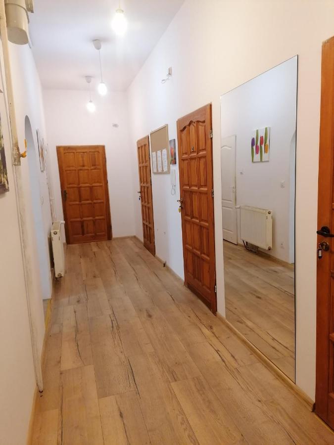 Hostel Tulip - Pokoj 2 Ze Wspolna Lazienka I Kuchnia 슈체친 외부 사진